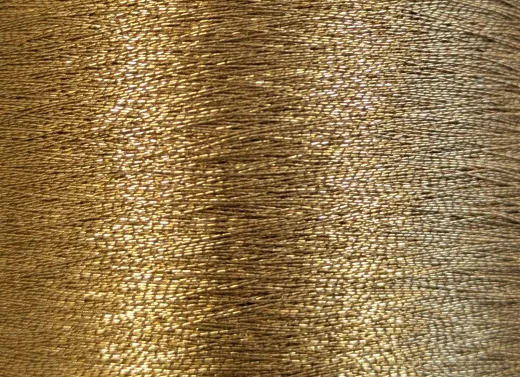 3038 Antique Gold - Metalická vyšívací nit Madeira FS 30 (dtex 320x2) - 55% polyester/45% metalizovaný polyester - 2.500m